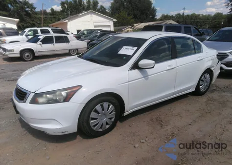 2010 Honda Accord 2.4 Lx z USA, uszkodzony, nr VIN 1HGCP2F37AA077256